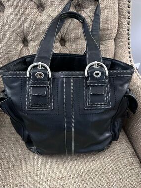 Vintage Coach Soho Large Leather Tote with Accent Stitching and Silver Hardware